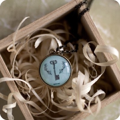 Skeleton key necklace - Personalized word necklace - Name, initials, quote (N037)