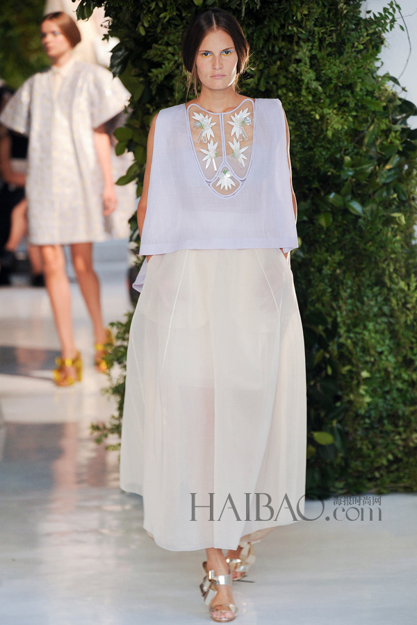 西班牙传统工艺的浪漫主义表达！Delpozo 2014春夏女装秀