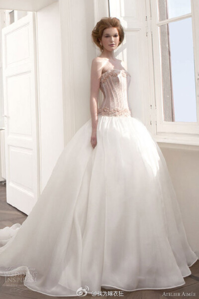 Atelier Aimee 2013婚纱系列，浪漫的桃色系婚纱