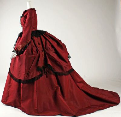 9-11-11 Silk dress, Met Museum, circa 1869 (side)