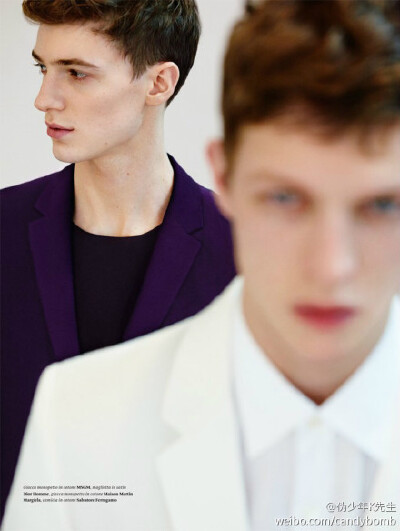 [L'Officiel Hommes Italia]#10 S/S 2014.Photographer:Laurence Ellis.Stylist:Emil Rebek.Model:Tim Schuhmacher,Tommaso de Benedictis.尽管雾霾未散,也许一个拥抱,抑或一个微笑便带来烂漫春天.看多了国内杂志反…