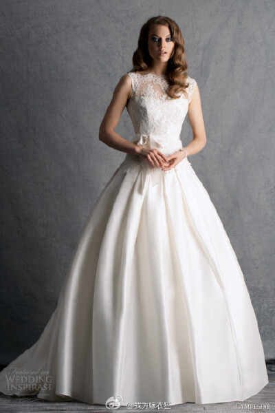 Cymbeline 2014婚纱系列，系列将好莱坞旧时魅力和永恒的巴黎时尚组合在一起，优质面料配以完美剪裁，创造出现代与柔美的结合。