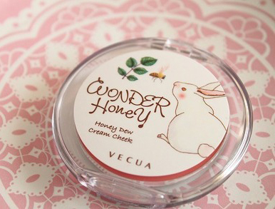 VECUA Wonder Honey 不思議蜂蜜 蜜頬白兔腮红膏