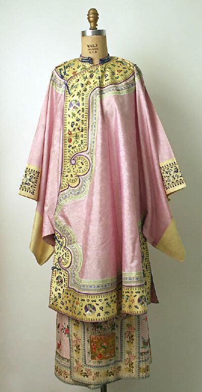 19th century Chinese Women's &amp;quot;five-terrace sleeve&amp;quot; robe and pleated skirt// Medium: silk, metal // Dimensions: (a) Length: 40 1/4 in. (102.2 cm) (b) Length: 39 in. (99.1 cm) // Credi…