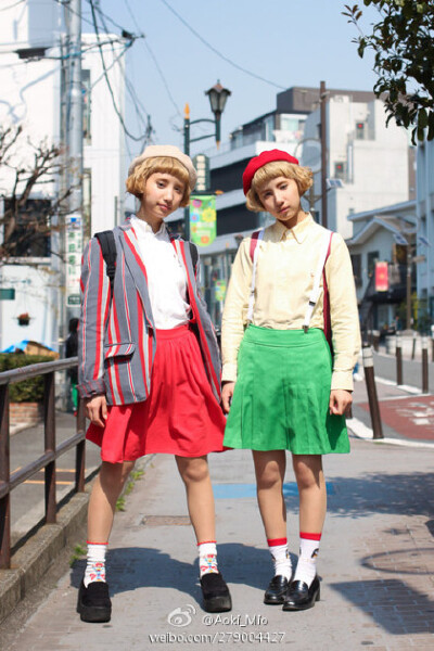 えま/ えり, 18歲, 又一對雙胞胎哈哈