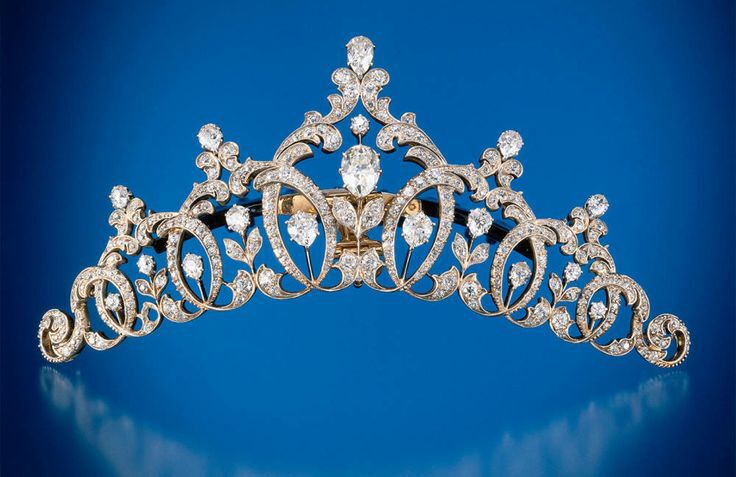 Tiara by Tiffany &amp;amp; Co., 1894. Gold, platinum, and diamonds.