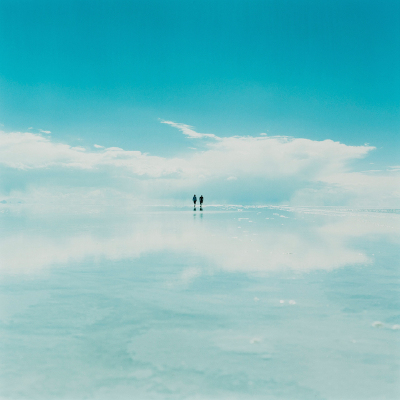 Sky and Landscape Merge in Breathtaking Photos of Salar de Uyuni Salt Flat