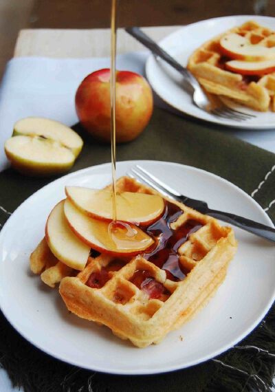 Apple, Cheddar and Prosciutto Waffles