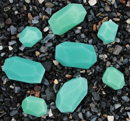 pelle soap stones