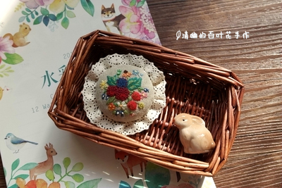 [清幽手作] 原创设计 手工刺绣 浆果图案 森林系 手工布艺胸针