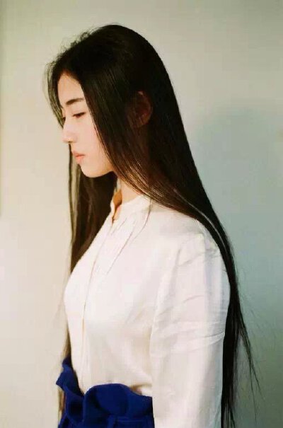 内心要有多强大才能忘记一个已经不喜欢你的人