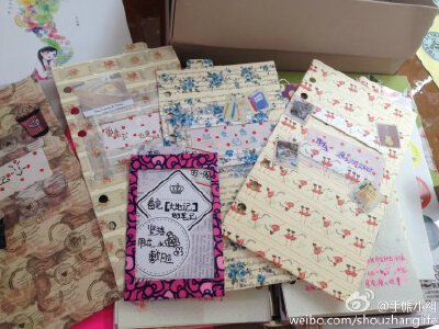 #手帐术# 【@77女王mimius 的分隔页特辑④】谁说一个分隔页只能有一个主题？77老师教你制作可以更换主题的功能分隔页！步骤超简单，实用又美腻！