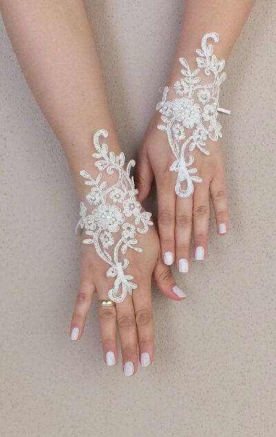 Lace Gloves
