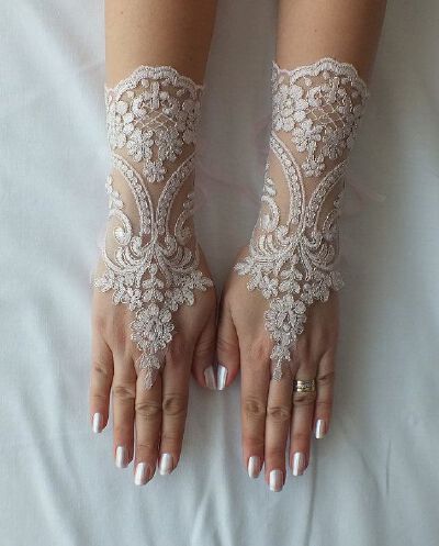 Lace Gloves