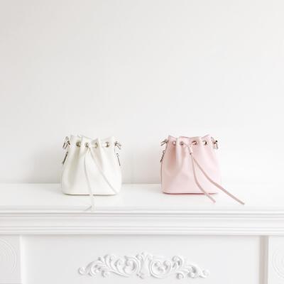 CHOC LEE BOUTIQUE：SILP 牛皮水桶挎包
