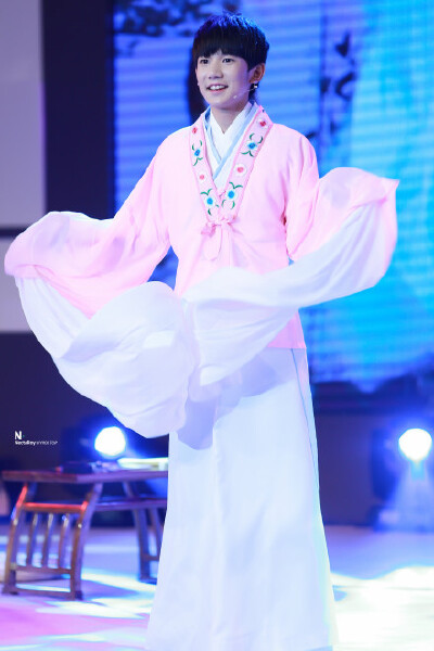 151004 @TFBOYS-王源 玉兔仙子