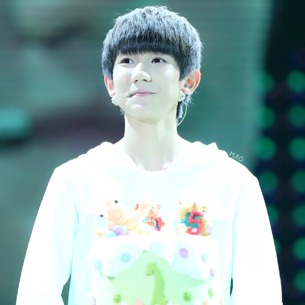 【王源 1108王源的森林小夜曲生日会】#王源因为遇见你#You are my angel Lo:O网页链接 cr：@1Roumaomao