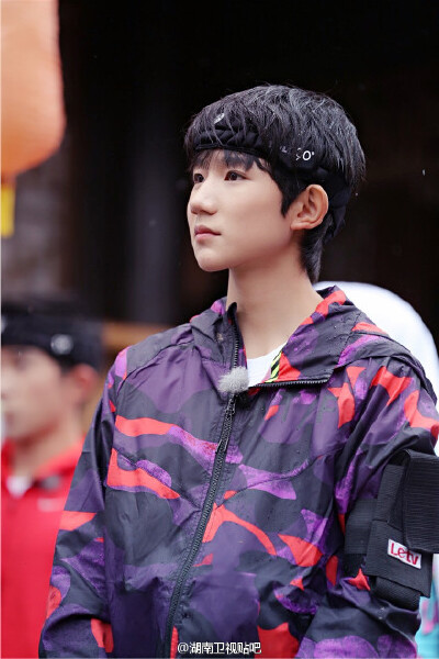 《#全员加速中#》第七期【双龙之书】，今晚和源宝宝一起加速吧。@TFBOYS-王源