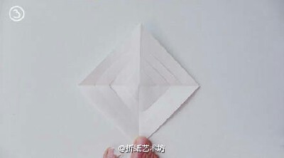 立体雪花窗花折纸～，漂亮极了，转给手工控~(转)