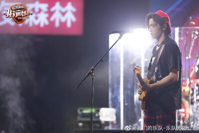 背景图 我们的乐队 李长庚