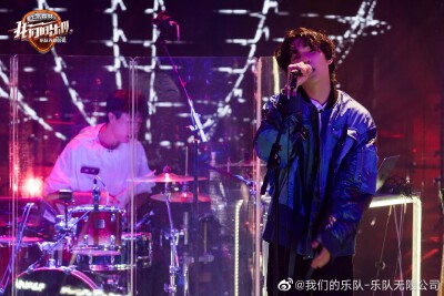 背景图 我们的乐队 李长庚