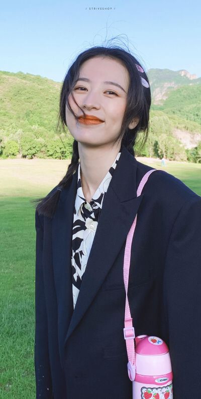 周雨彤