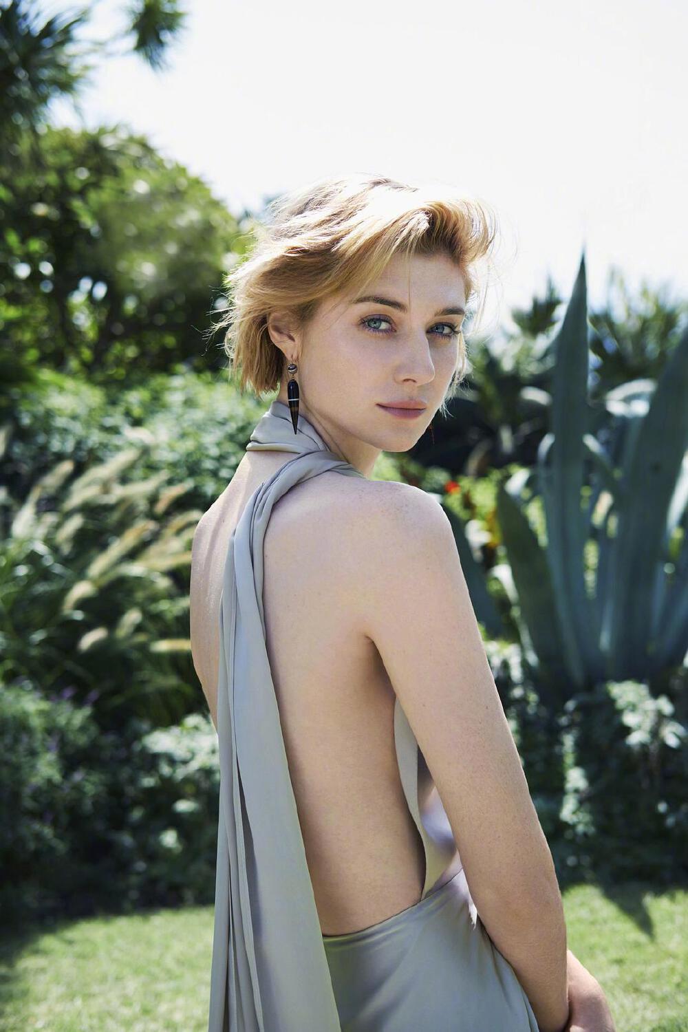 伊丽莎白·德比齐（Elizabeth Debicki）
澳大利亚演员 ​​​