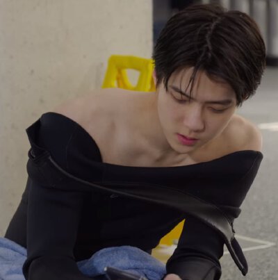 吴世勋
Se Hun