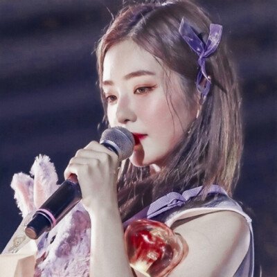  小鬼 最近想姐姐了吗。
cr.B329_91