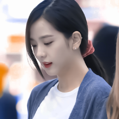 金智秀‖Jisoo
cr.TadyDotcom
