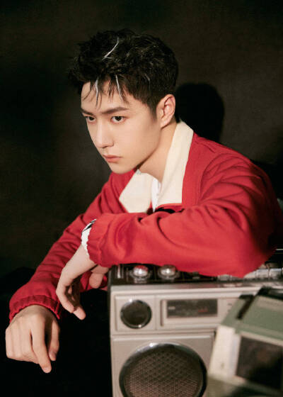 王一博