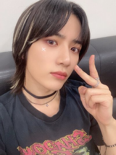 【210825 推特】更新
MOA!!!今天拿到了第二个奖!!!!
多亏MOA 我得到了力量>_<
还有我睡得很足hhhhㅎㅎㅎㅎ
总是感谢你们, 爱你们!!!❤️
