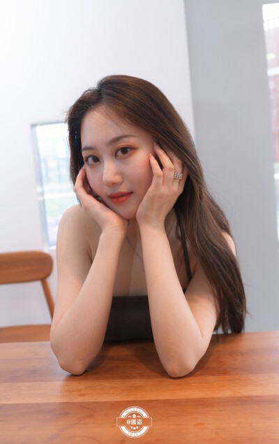 微胖小姐姐