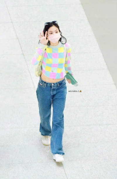 BLACKPINK JENNIE