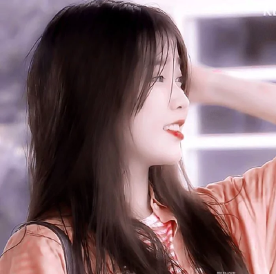iu/李知恩