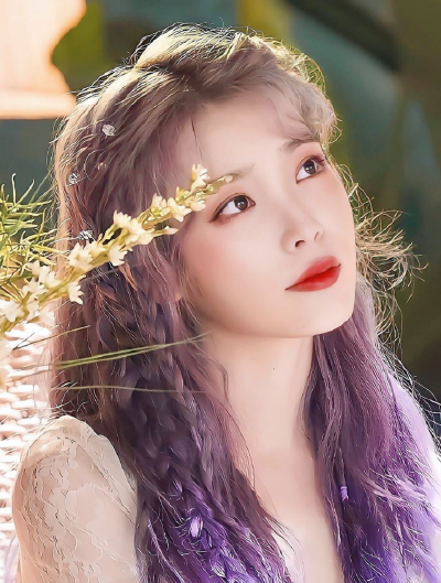 IU