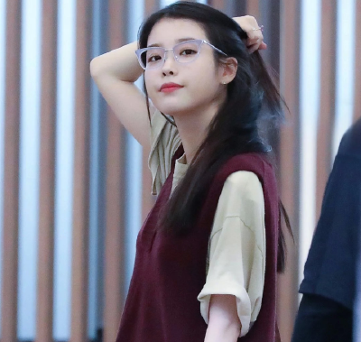 IU
