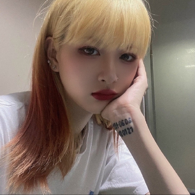 女头