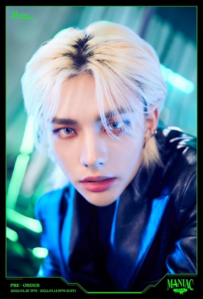 黄铉辰HYUNJIN