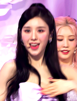 loona
