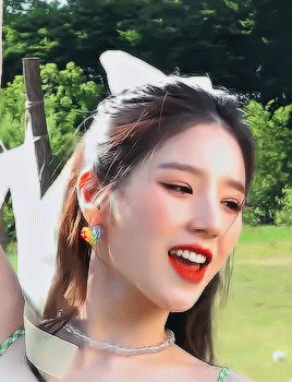 loona
