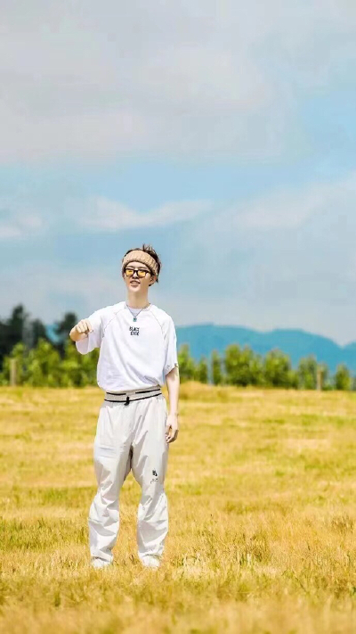 范丞丞黄明昊壁纸