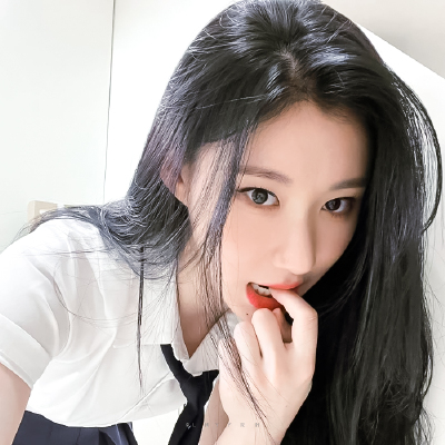李彩领.