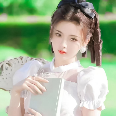 杨超越.
“他才不是穷小子呢ᥫᩣᥫᩣᥫᩣ”