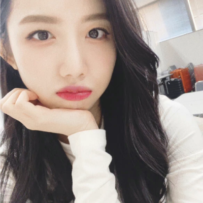 ˃ ˄ ˂