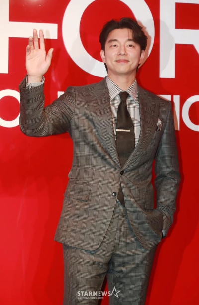 孔侑