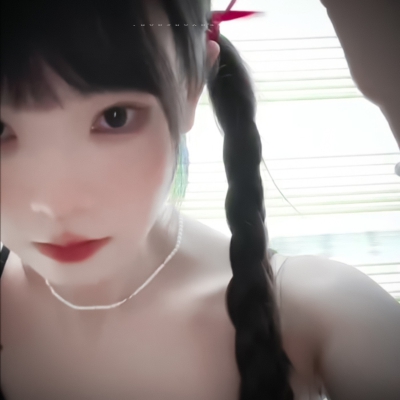 “ 家有娇软小女友. ”
