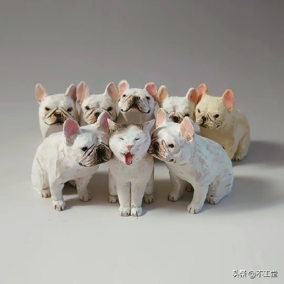 日本木雕作者Masato Watanabe 的一些新作品，都是神态各异，生动形象的各种木雕猫猫狗狗。