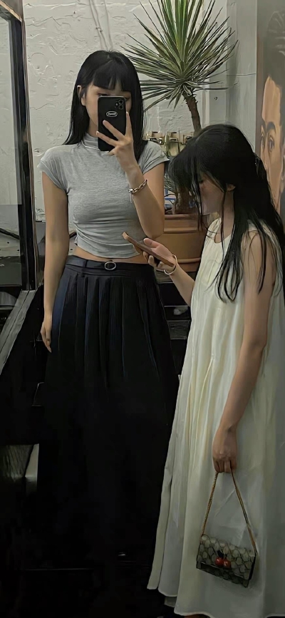 ins高级感女生壁纸
