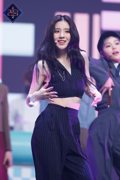 LOONA 田姬振